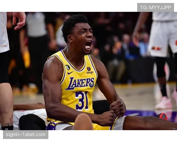 尼克斯试训托布并考察中锋特雷杰米森积极补强内线阵容